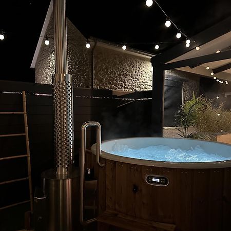 Le Lodge Spa Saint-Laurent-d'Andenay 외부 사진