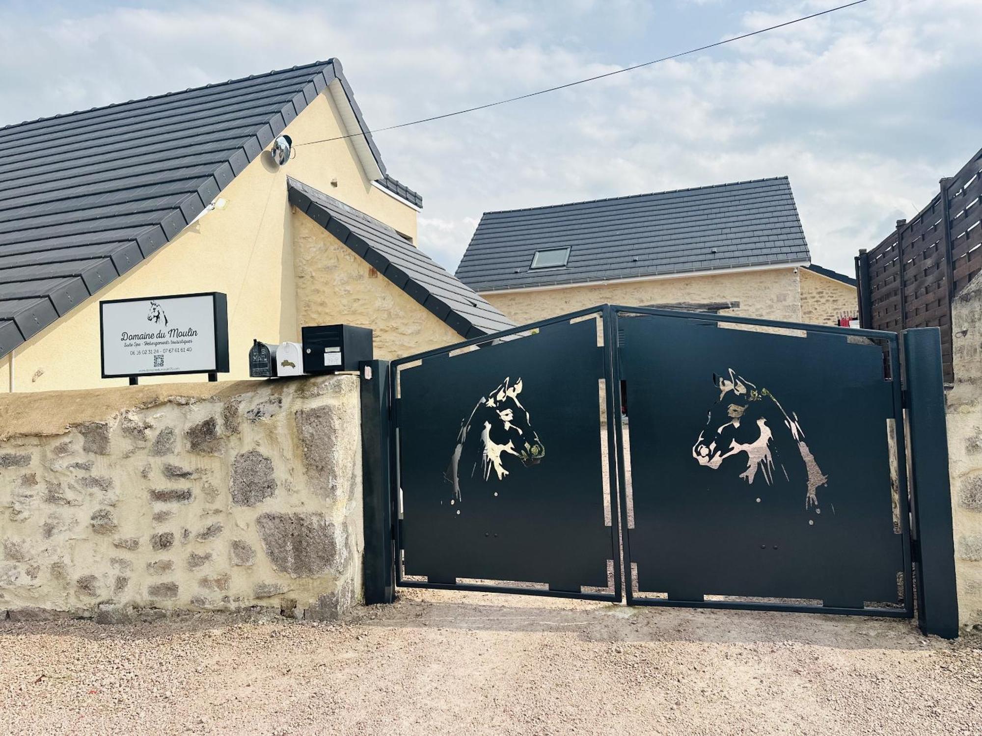 Le Lodge Spa Saint-Laurent-d'Andenay 외부 사진