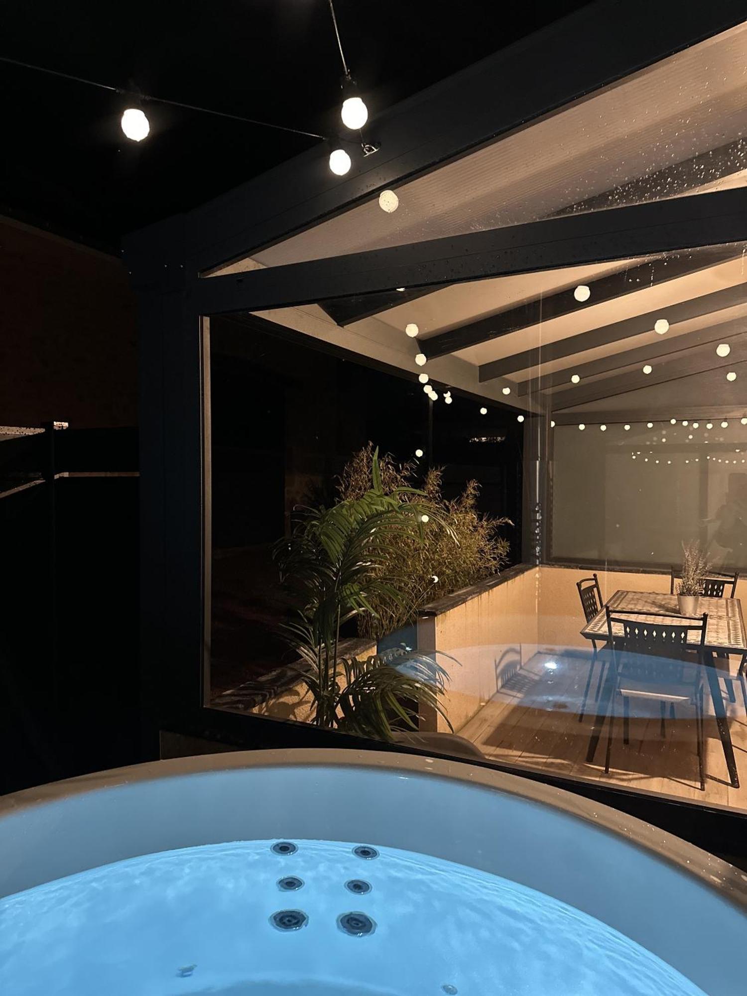 Le Lodge Spa Saint-Laurent-d'Andenay 외부 사진